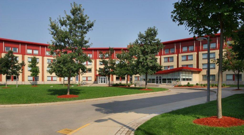 Residence&Conference Centre - Oakville Exterior foto